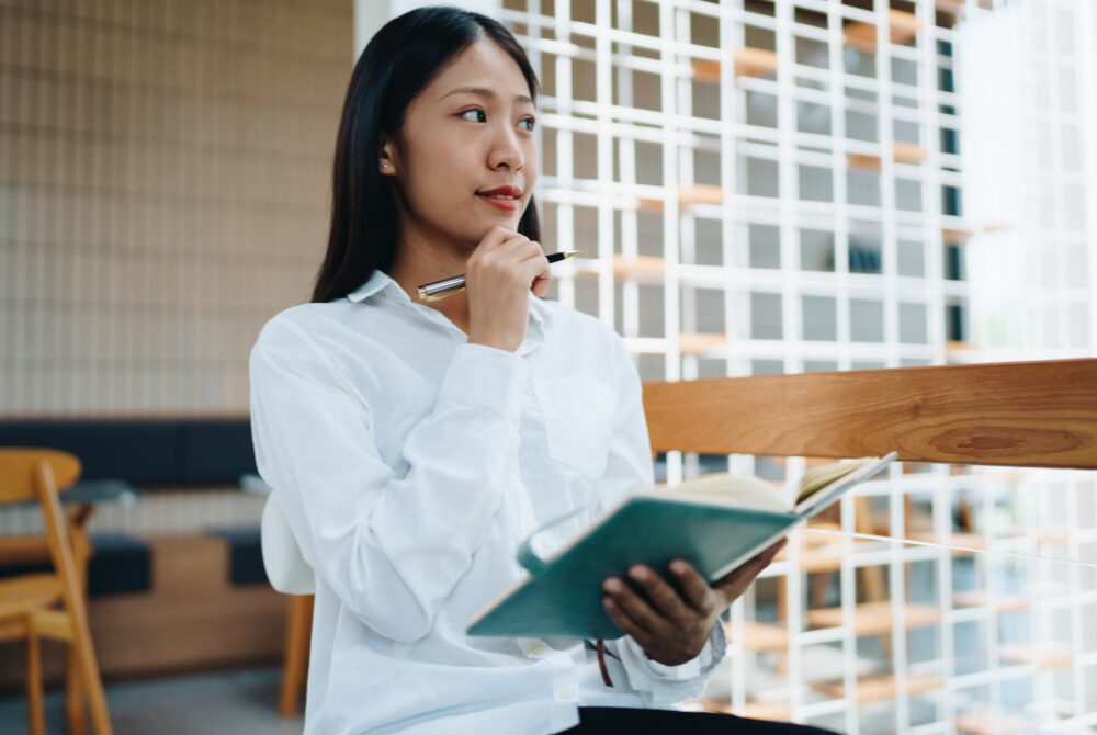 自分自身の弱みや短所を見つけられない時の方法